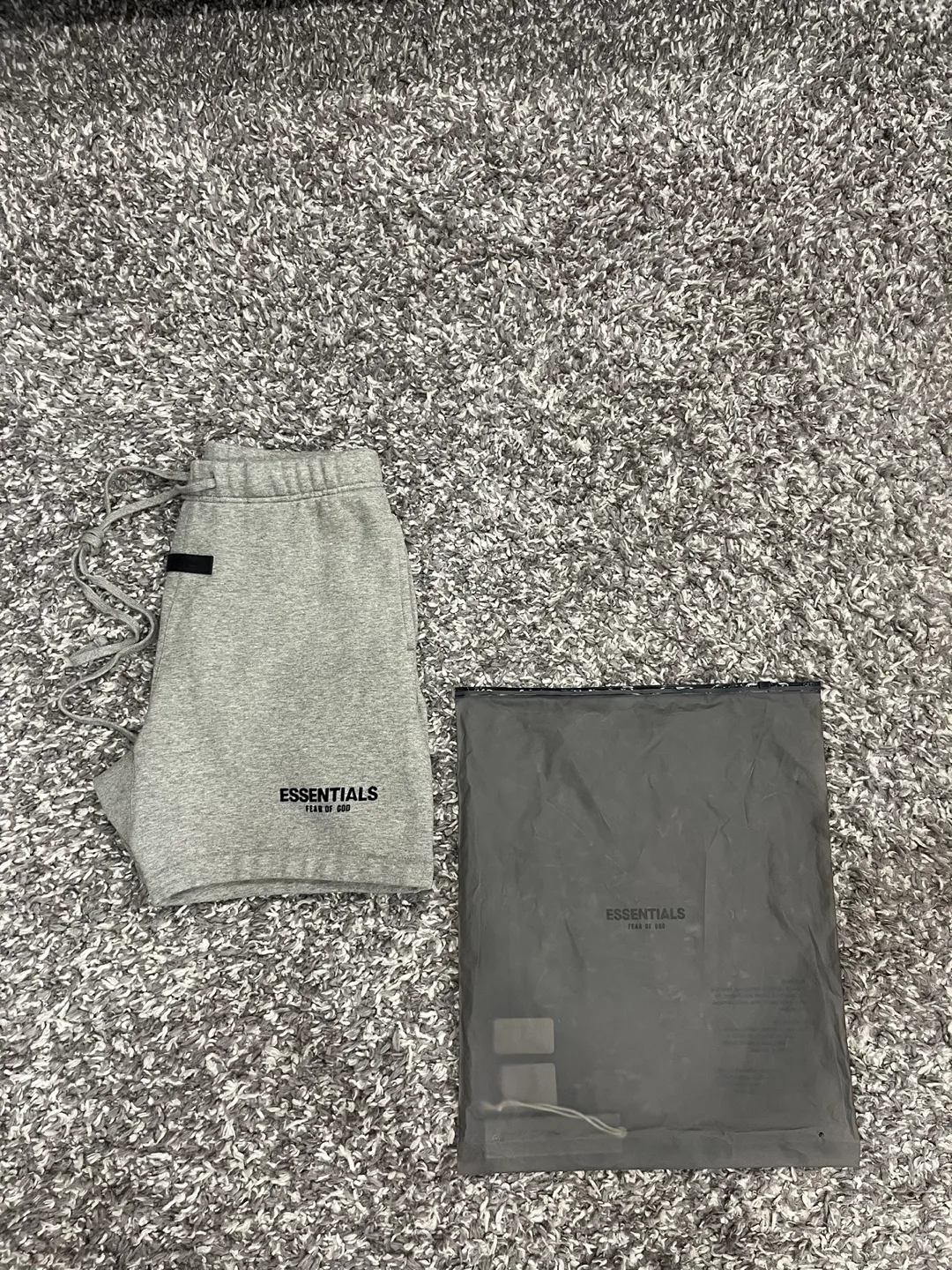 Essential shirts image indicator(4)