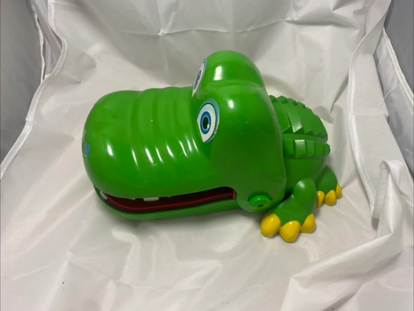 Crocodile Dentist Game Works Milton Bradley 2002 Vacation image indicator(2)