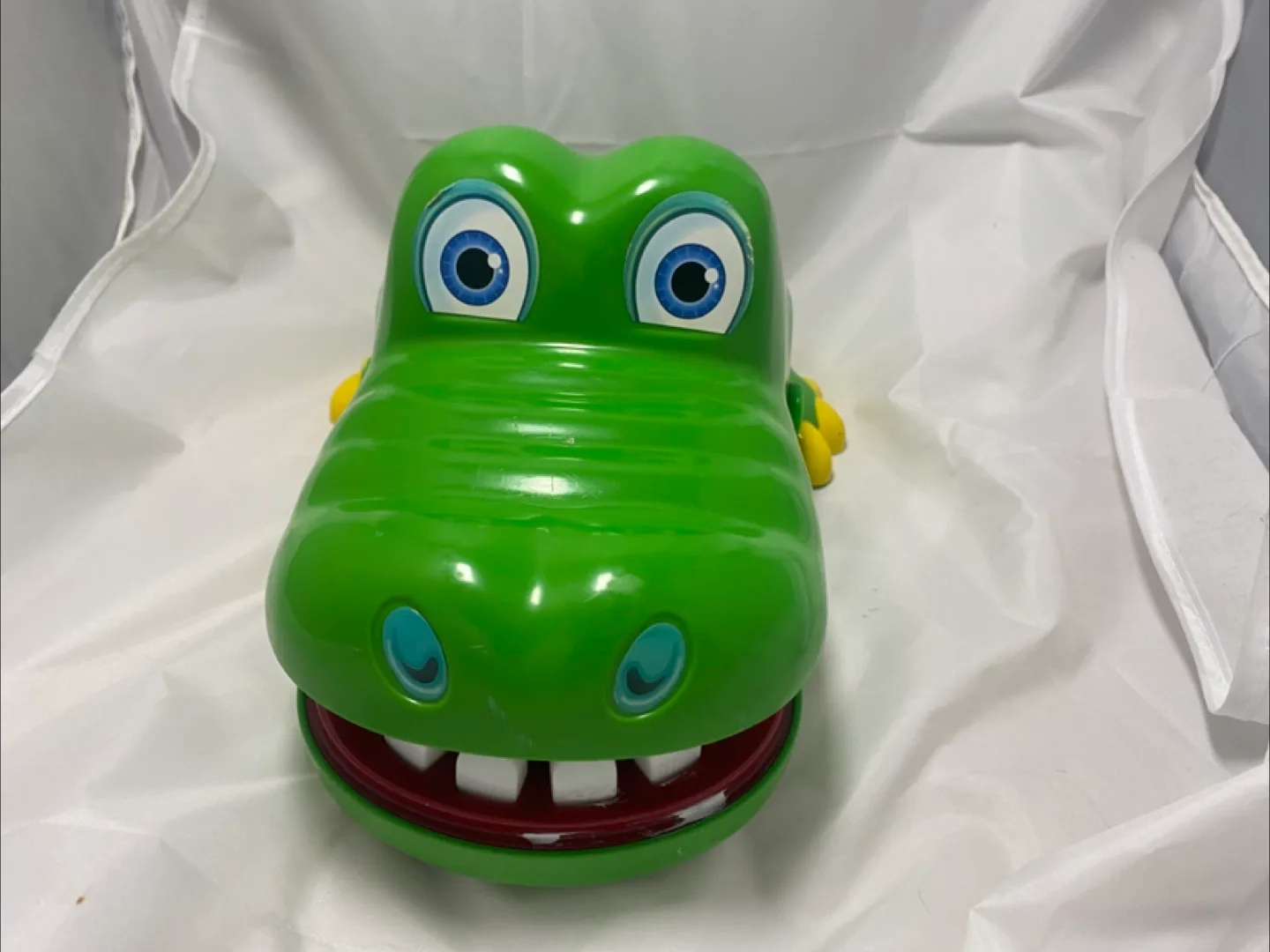 Crocodile Dentist Game Works Milton Bradley 2002 Vacation thumbnail