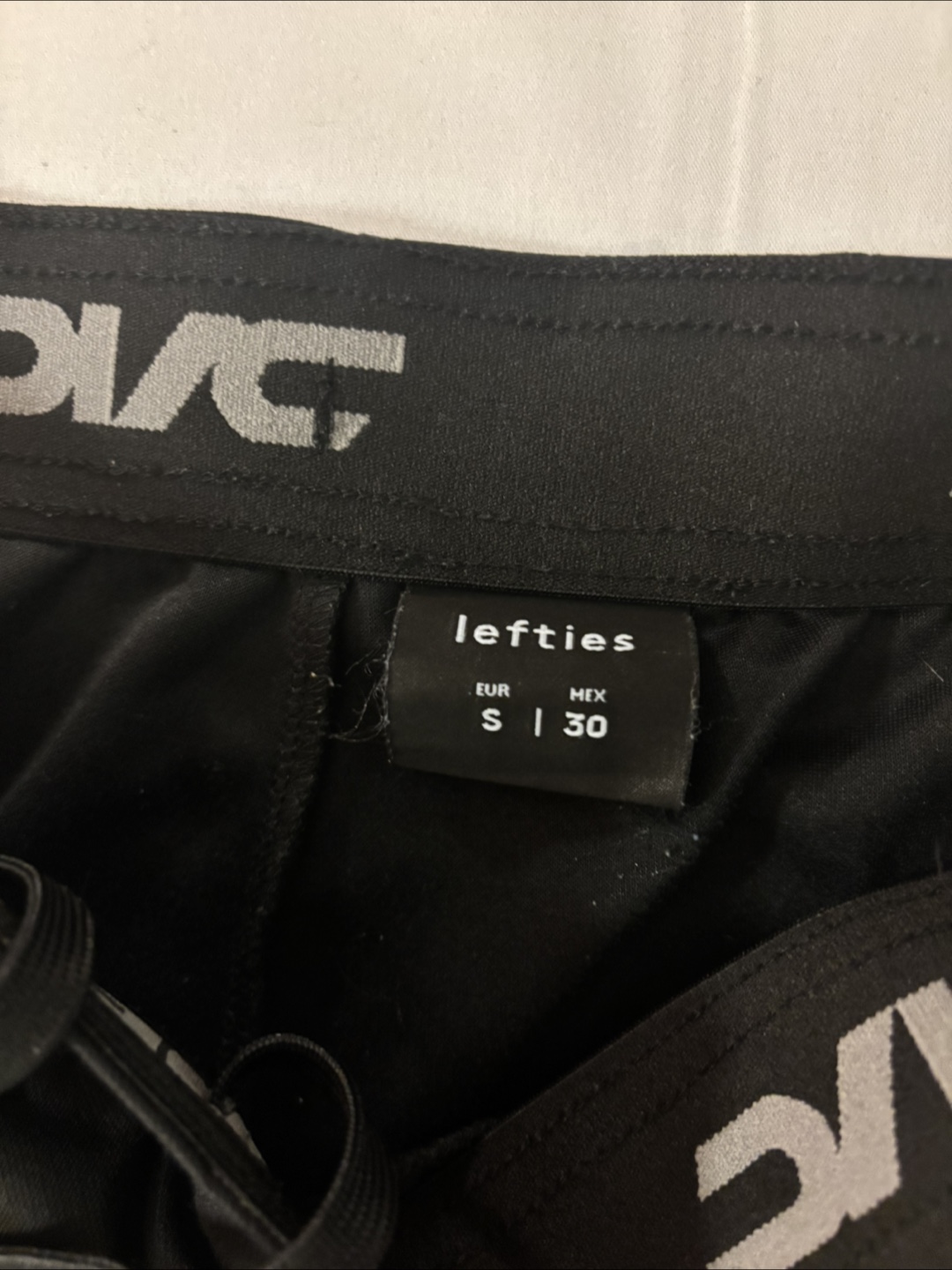 Lefties Black Joggers pants - Size Small fit - photo 3