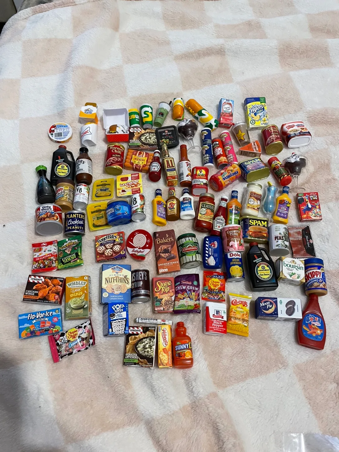 Mini Brands Food Lot-85pc thumbnail