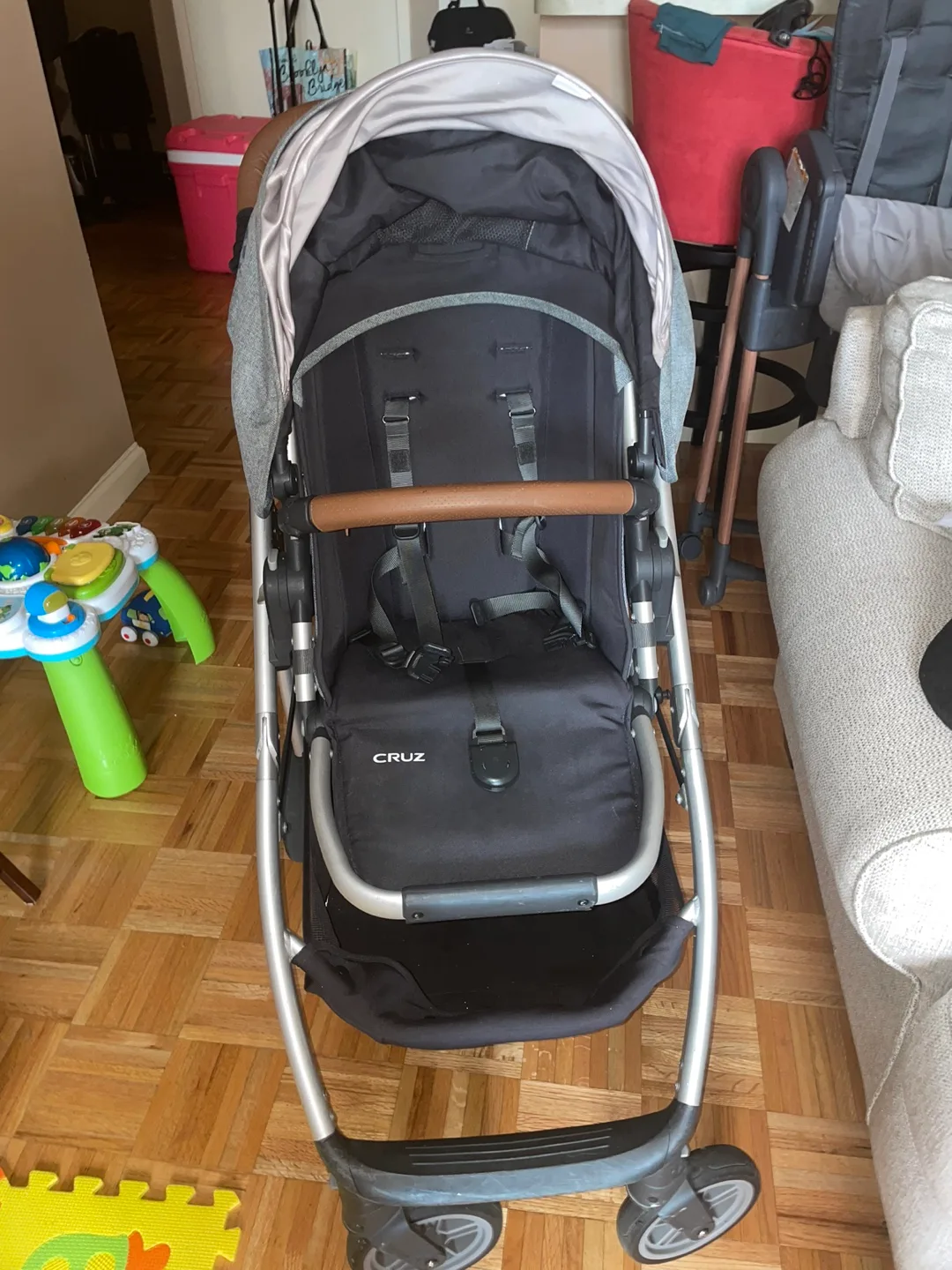Uppababy stroller Cruz  with car seat image indicator(3)