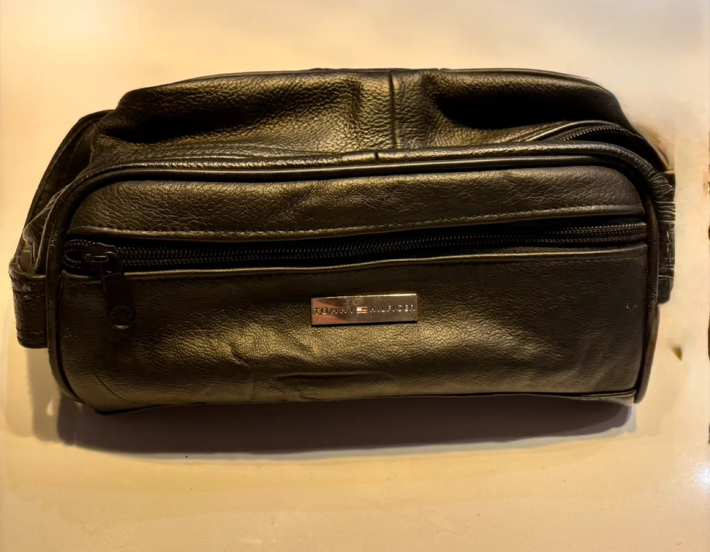 Tommy Hilfiger Toiletry Bag - Black leather thumbnail