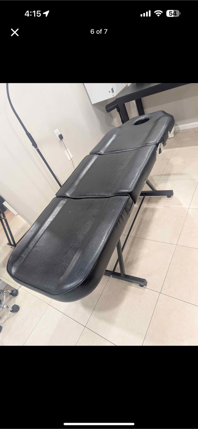 Black Adjustable Massage Table - photo 5