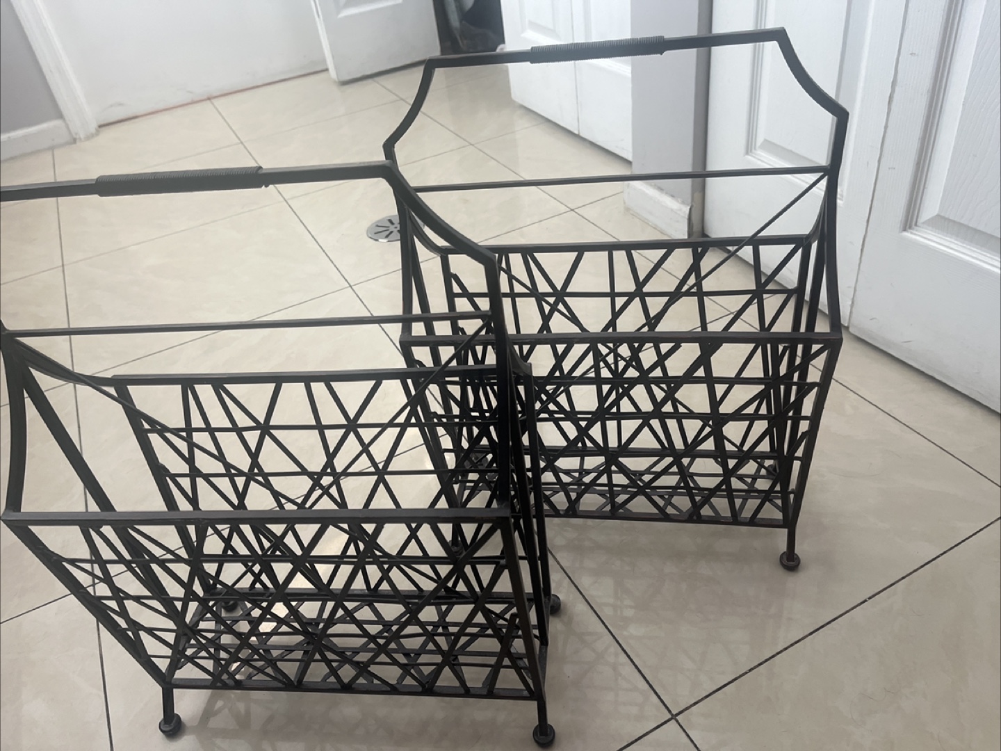 Magazine Rack - Metal