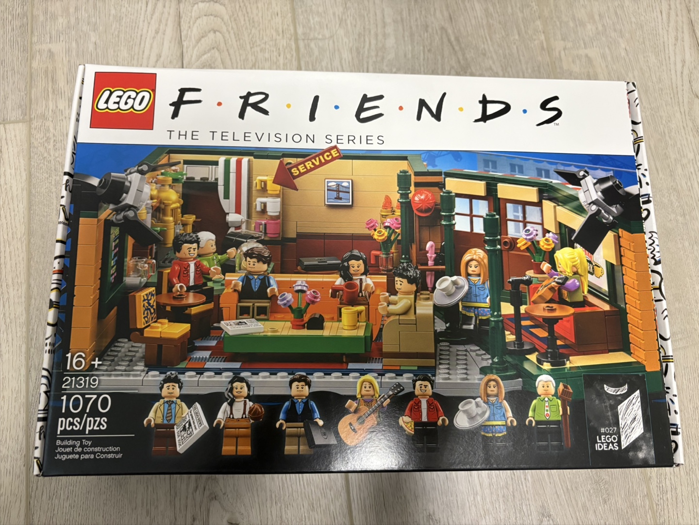 New LEGO Ideas 21319 Friends Central Perk Set - New