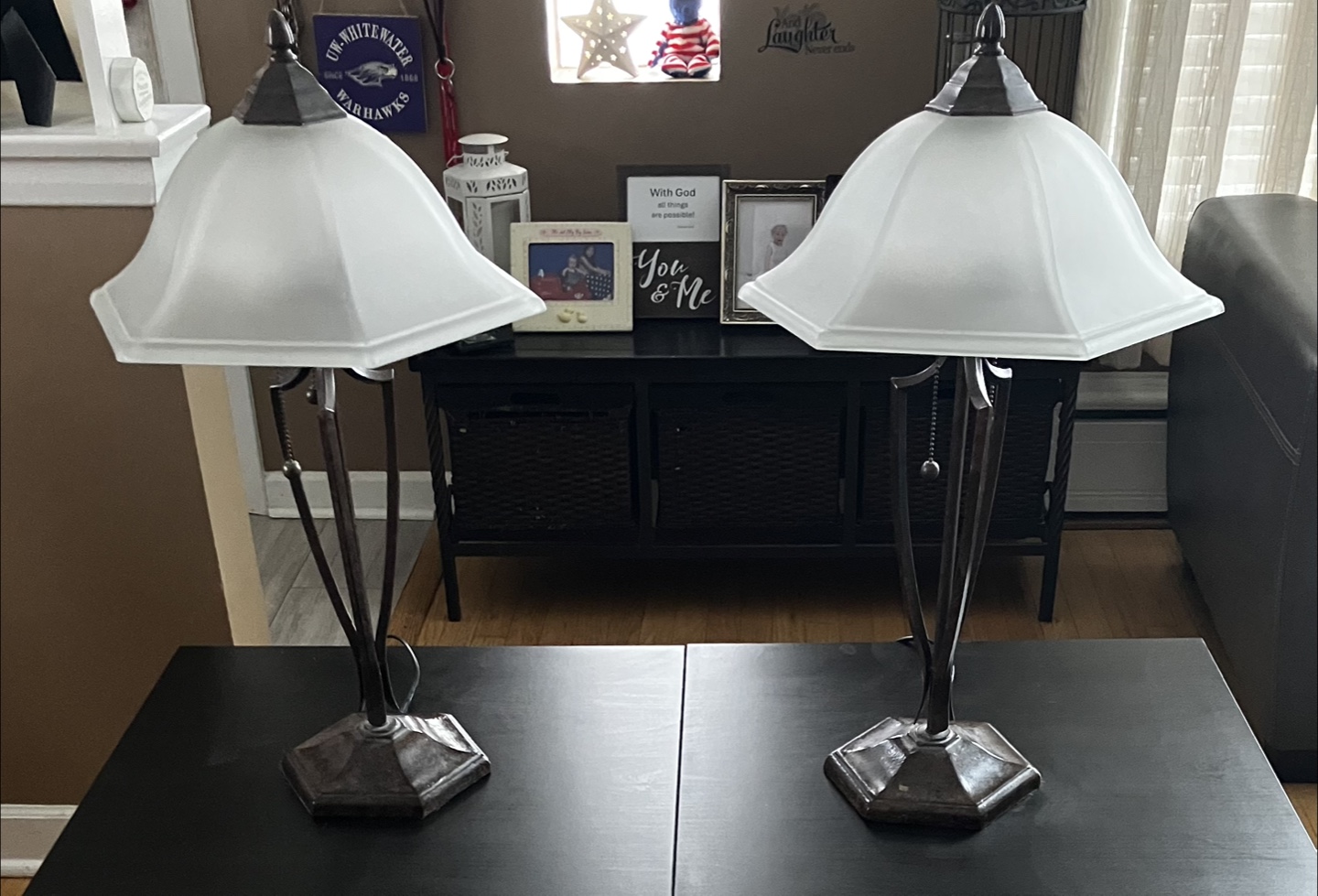 Set of 2 brown wrought iron lamps