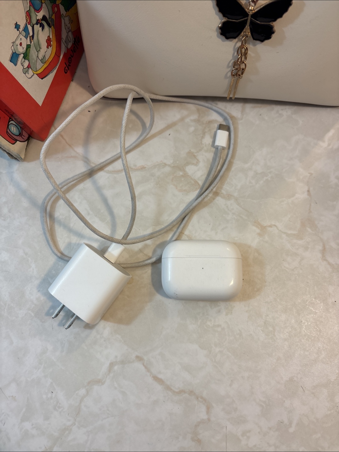 Apple AirPods Pro 2nd Generation - photo 2