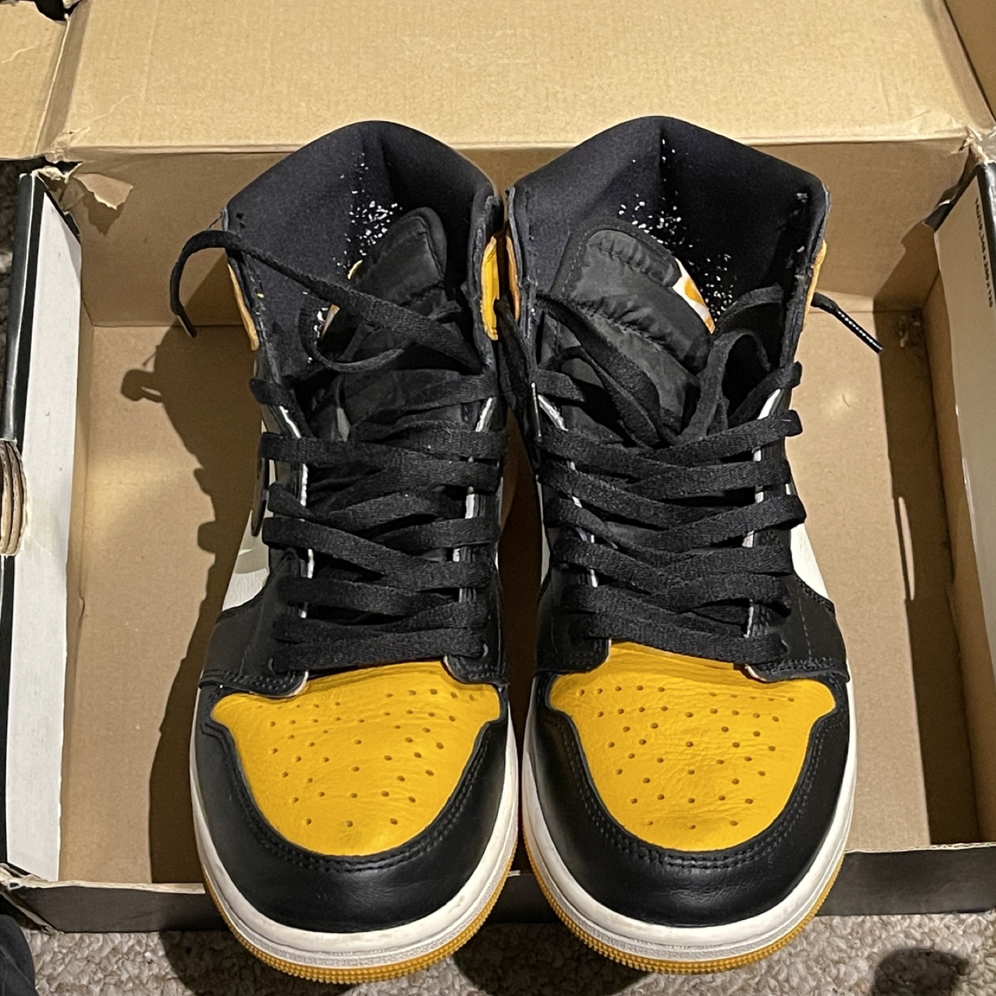 Air Jordan 1 Retro High Taxi Yellow - photo 4