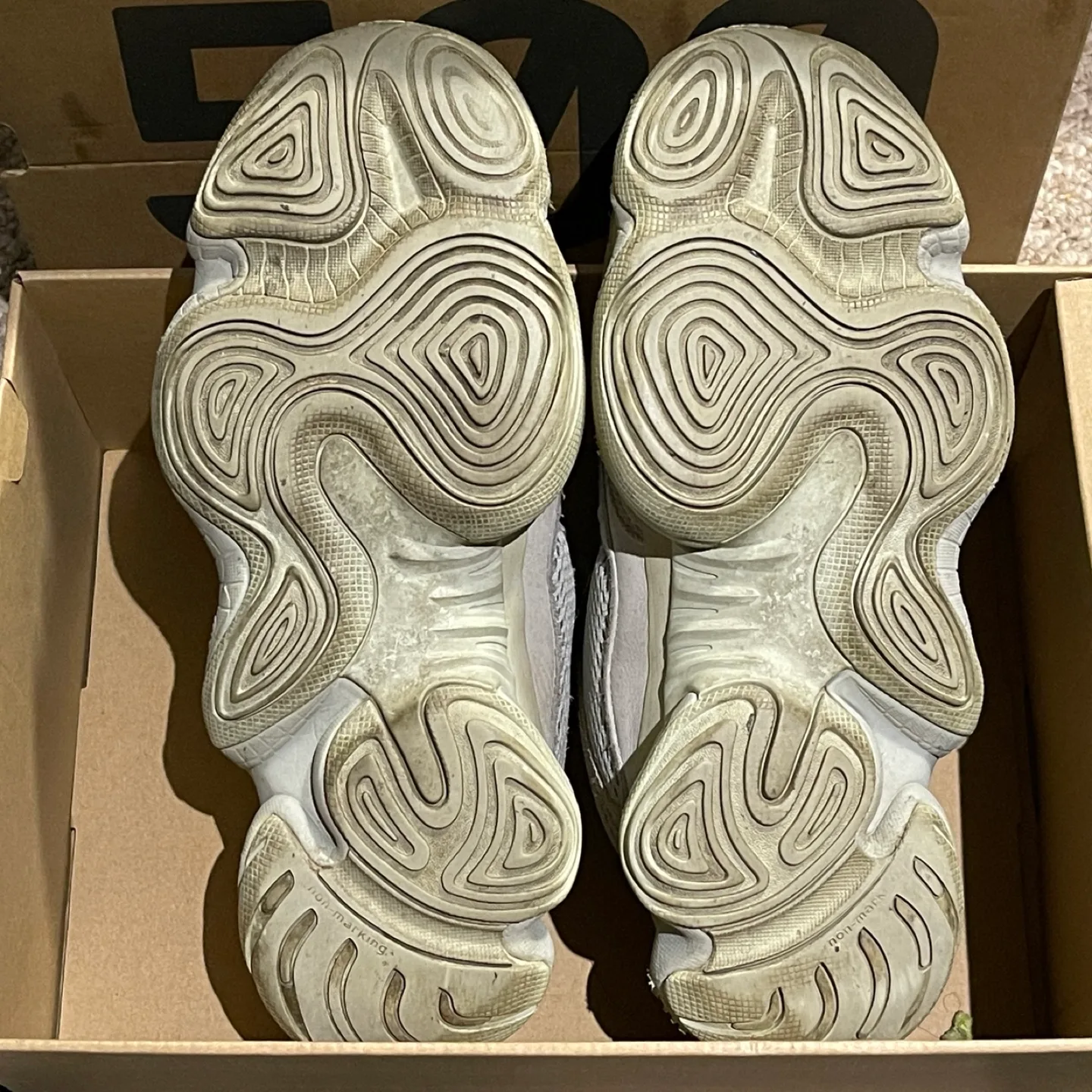 Adidas Yeezy 500 Salt US 10.5 image indicator(5)