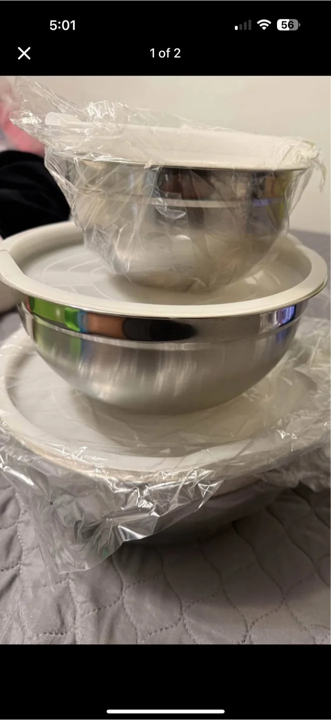Stainless Steel Mixing Bowls with Lids - Set of 3 thumbnail