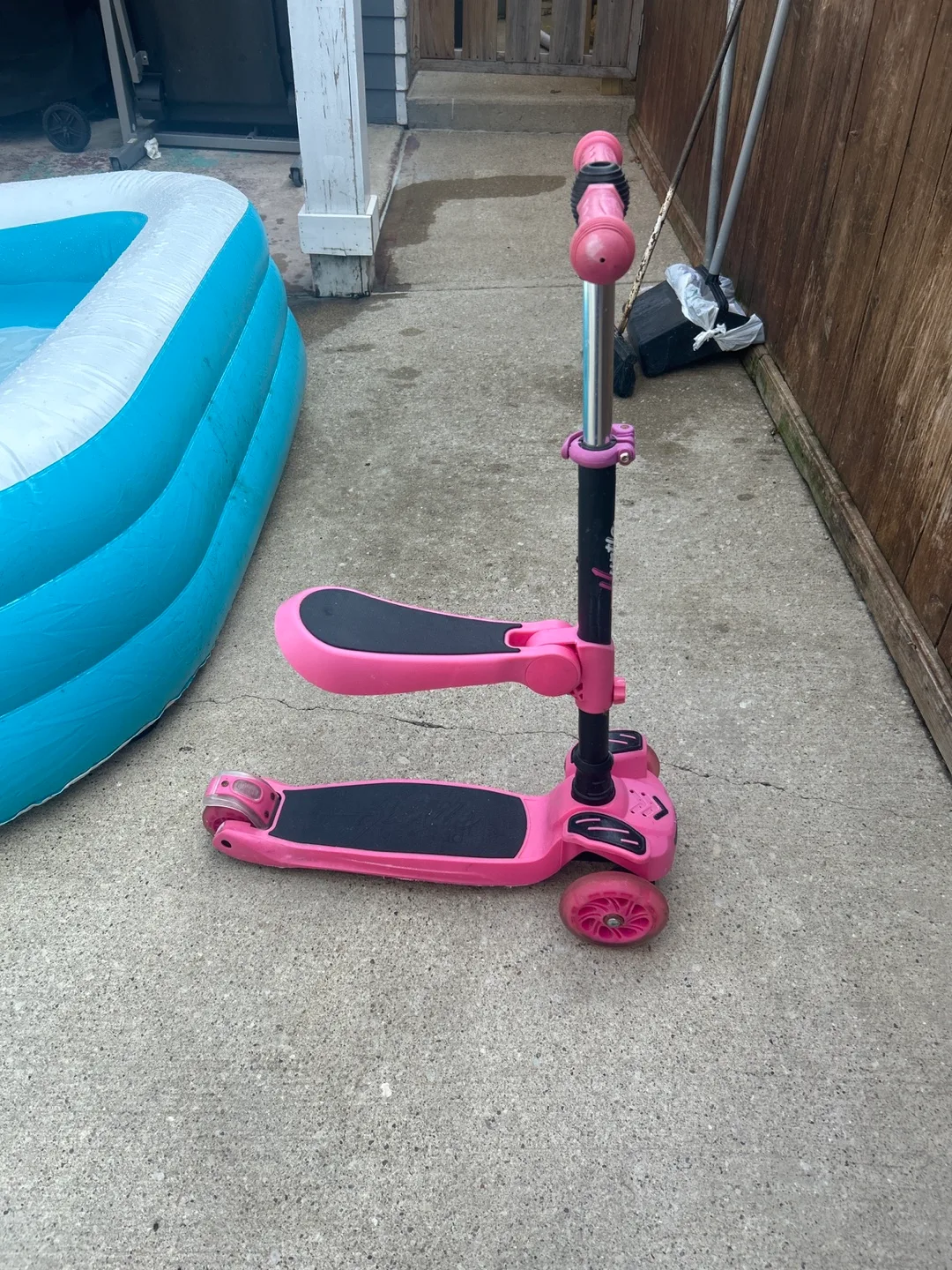 Hurtle 3-Wheeled Scooter for Kids - Pink thumbnail