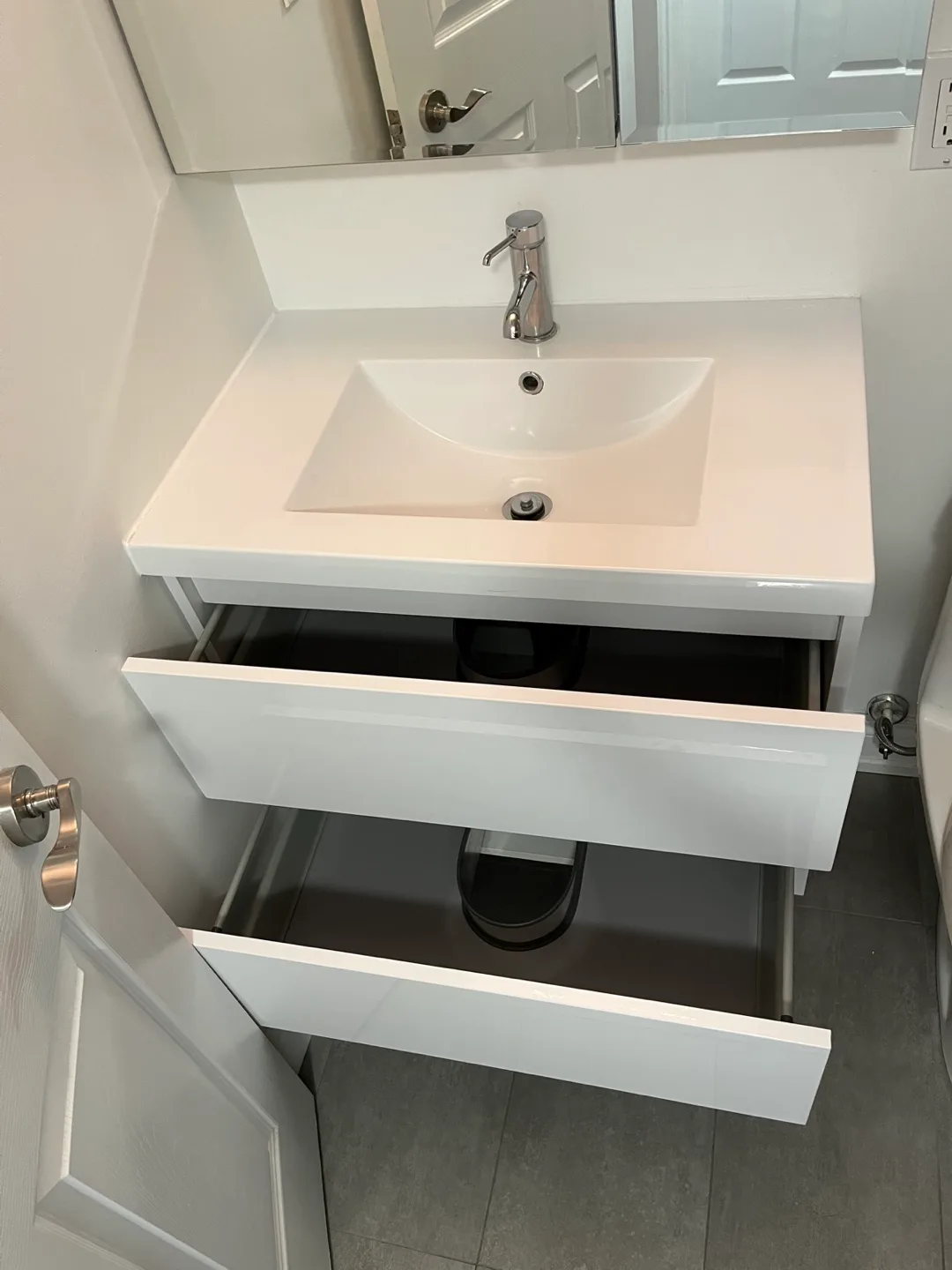 White Bathroom Vanity with Sink image indicator(2)