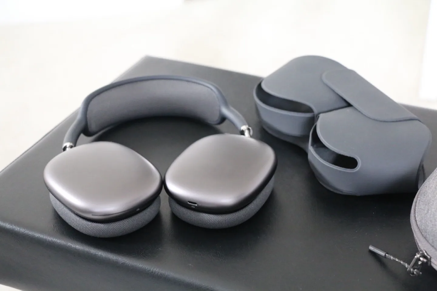 (LIGHTNING) Apple AirPods Max - Space Gray thumbnail