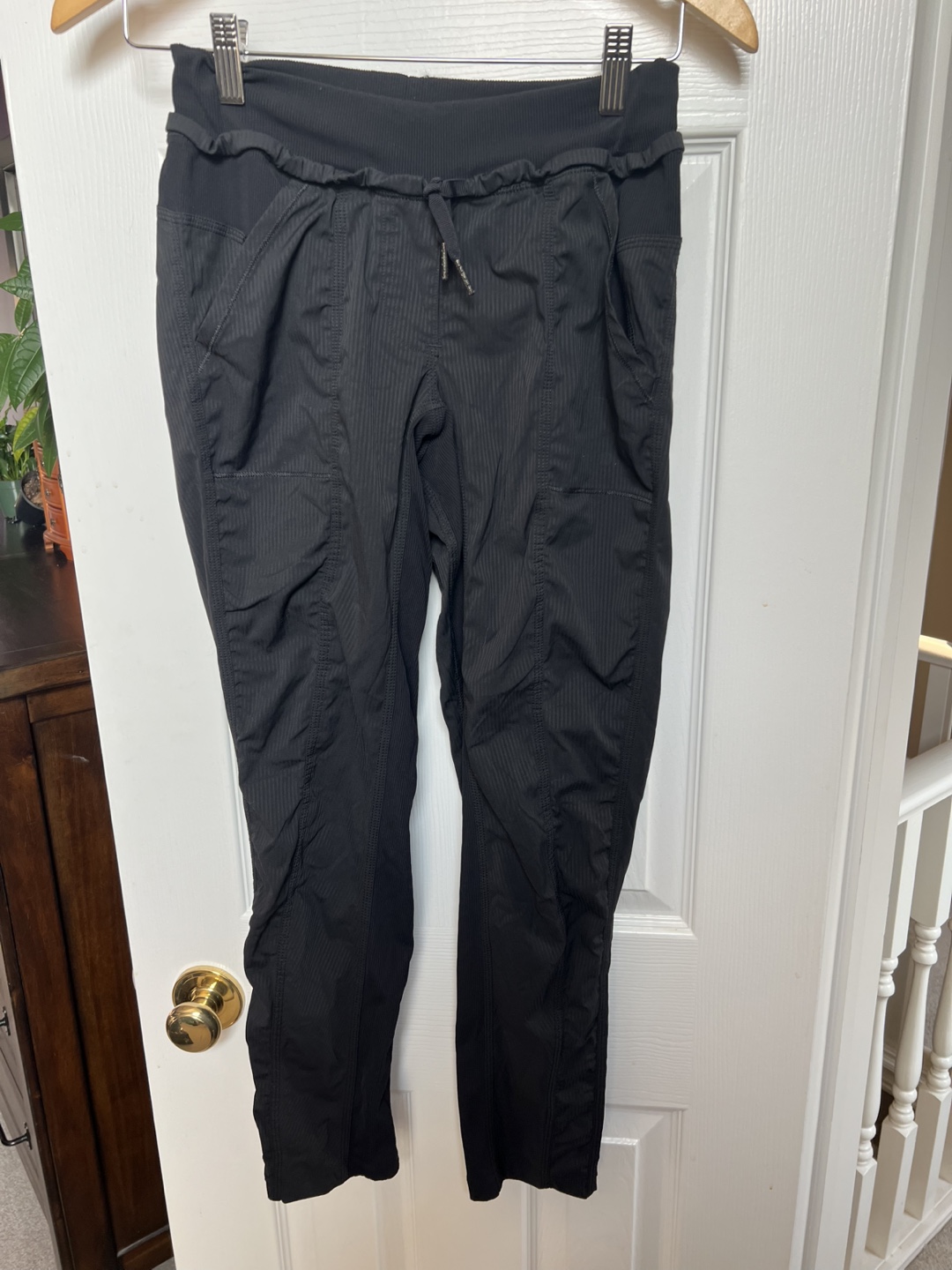 Lululemon dance studio pants- Size 4