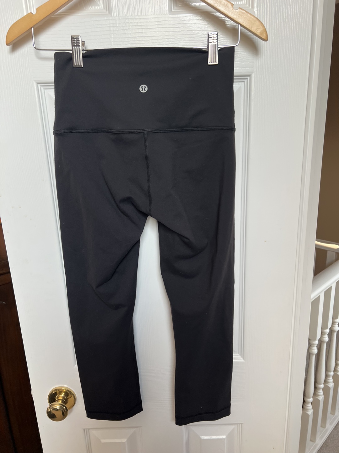 Lululemon Black Crop Leggings size 6 - photo 2