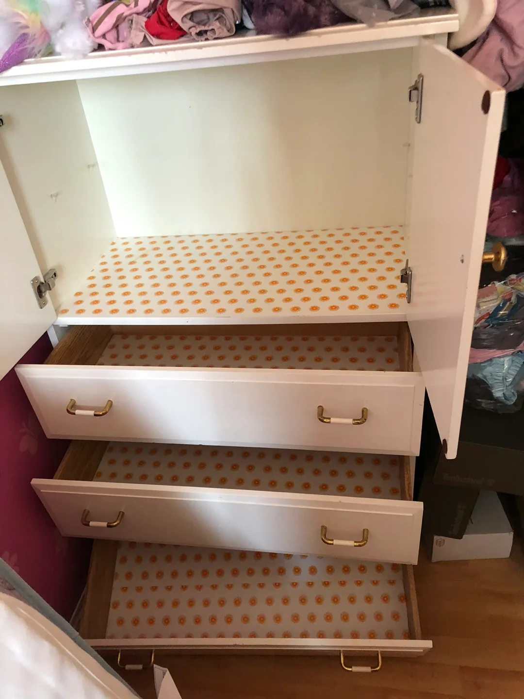 White wood Wardrobe with 3 Drawers image indicator(3)