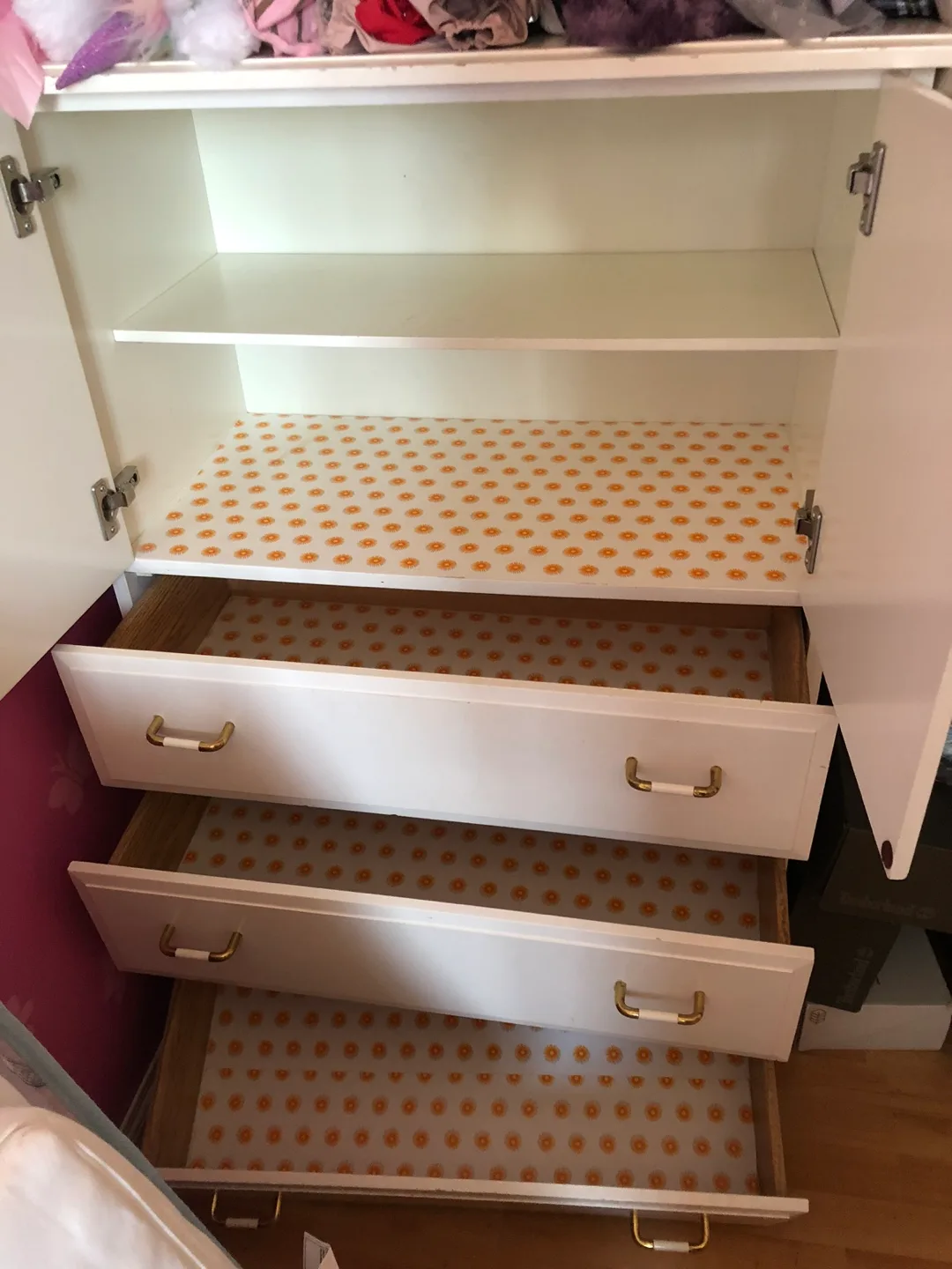 White wood Wardrobe with 3 Drawers image indicator(2)