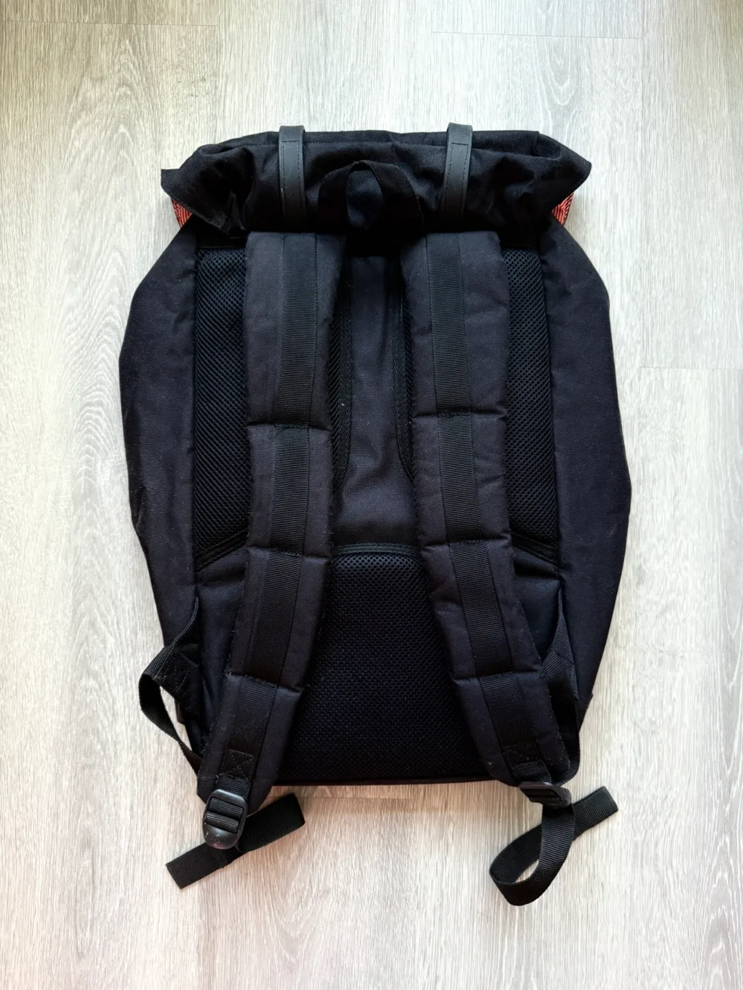 Herschel Supply Co. Black Backpack image indicator(2)
