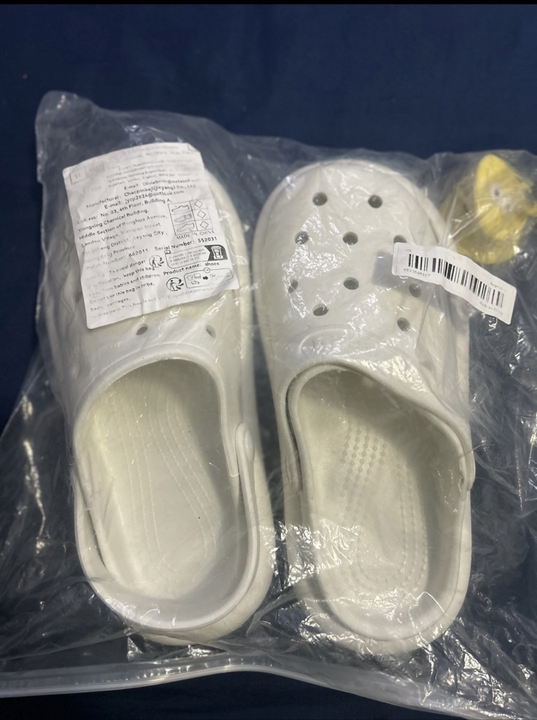 White Crocs - Size 38-39 (Women's 7-8) 🧡