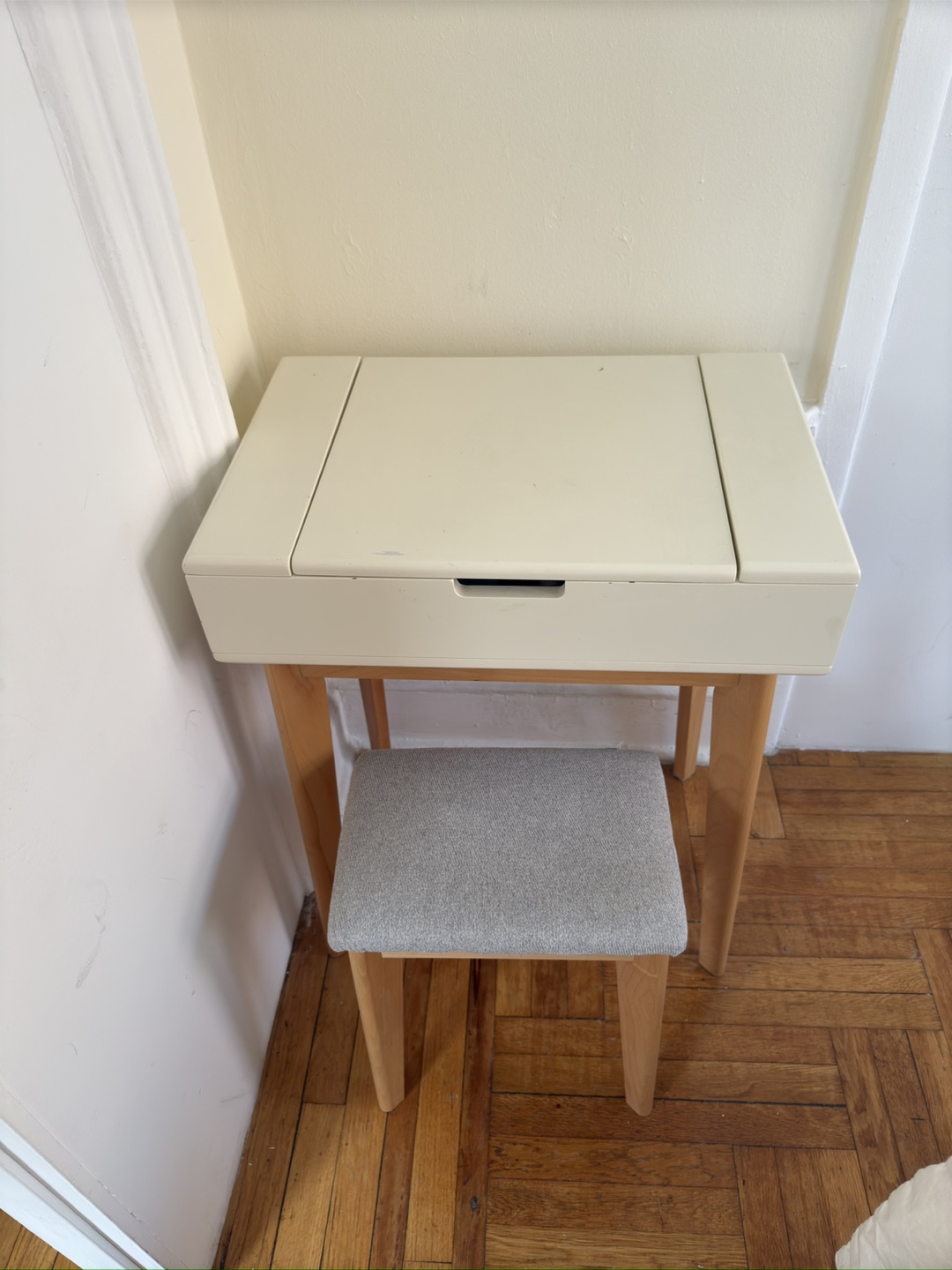 Make up desk with mirror and Stool - photo 2