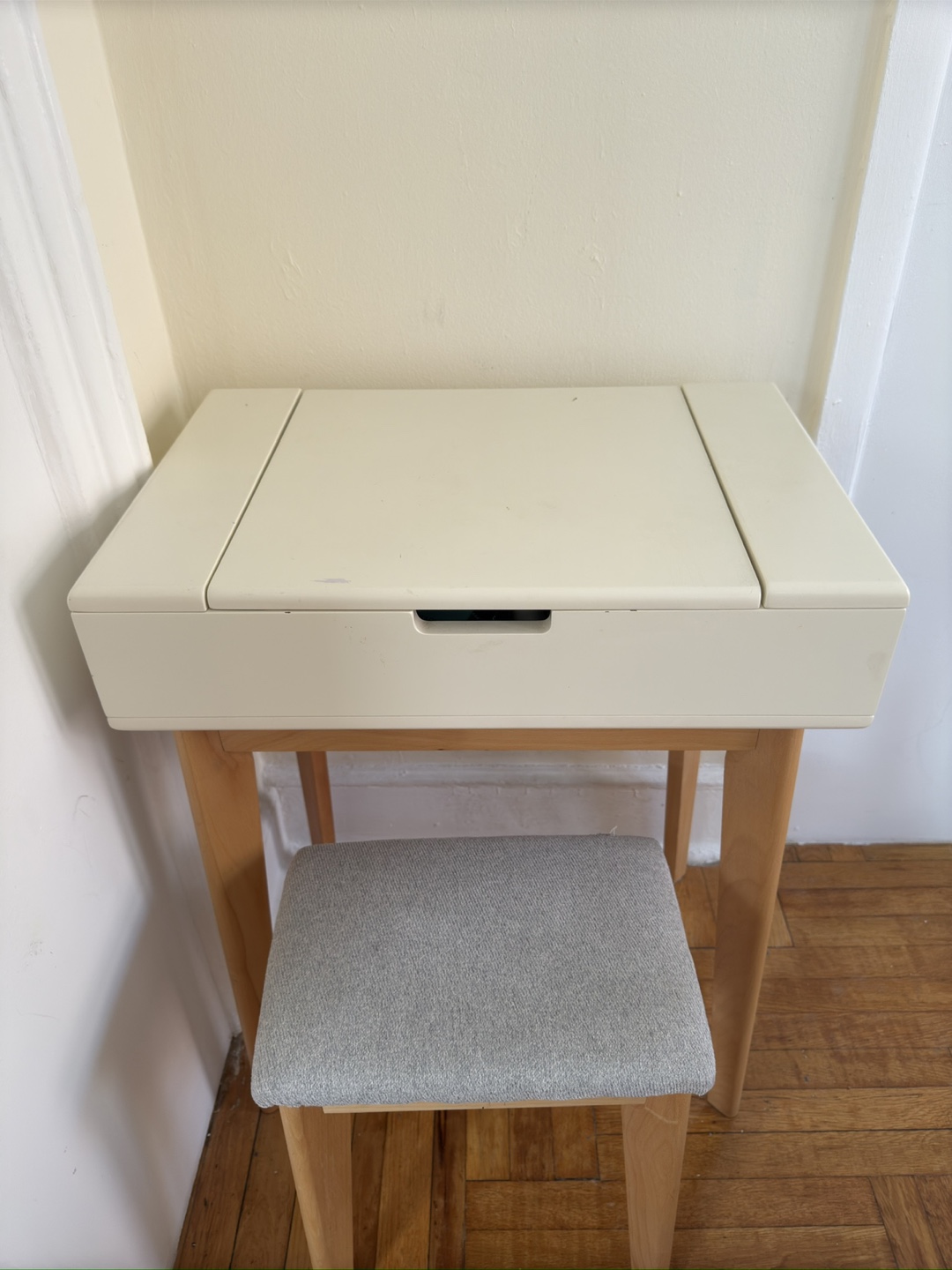 Make up desk with mirror and Stool - photo 4