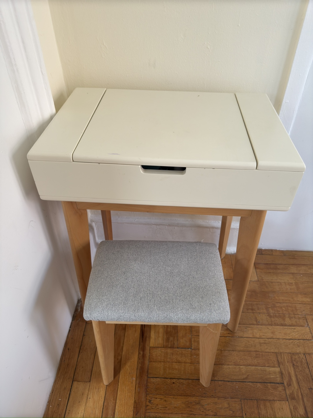 Make up desk with mirror and Stool - photo 3