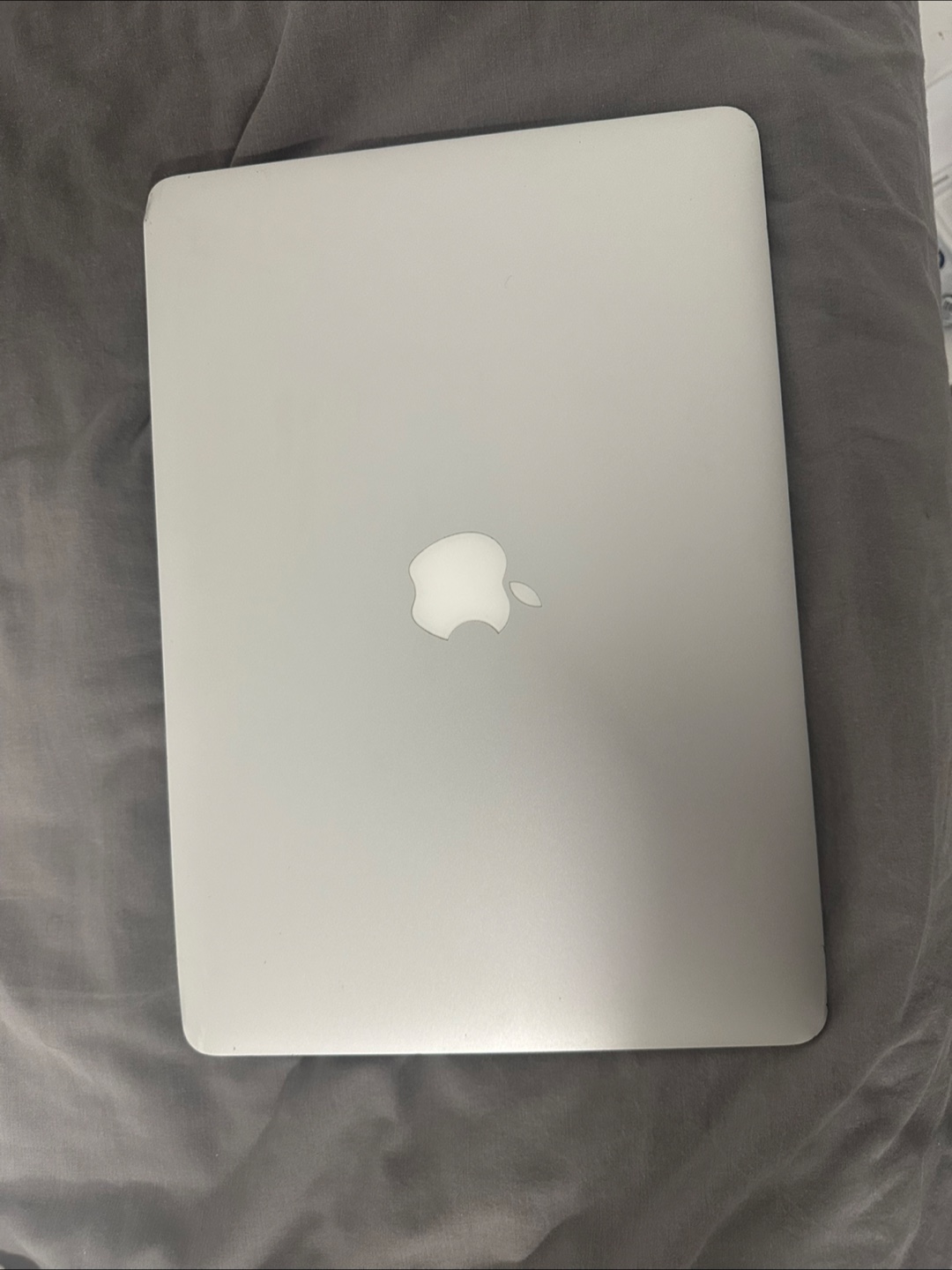 MacBook Air (13-inch, Early 2015) - photo 2