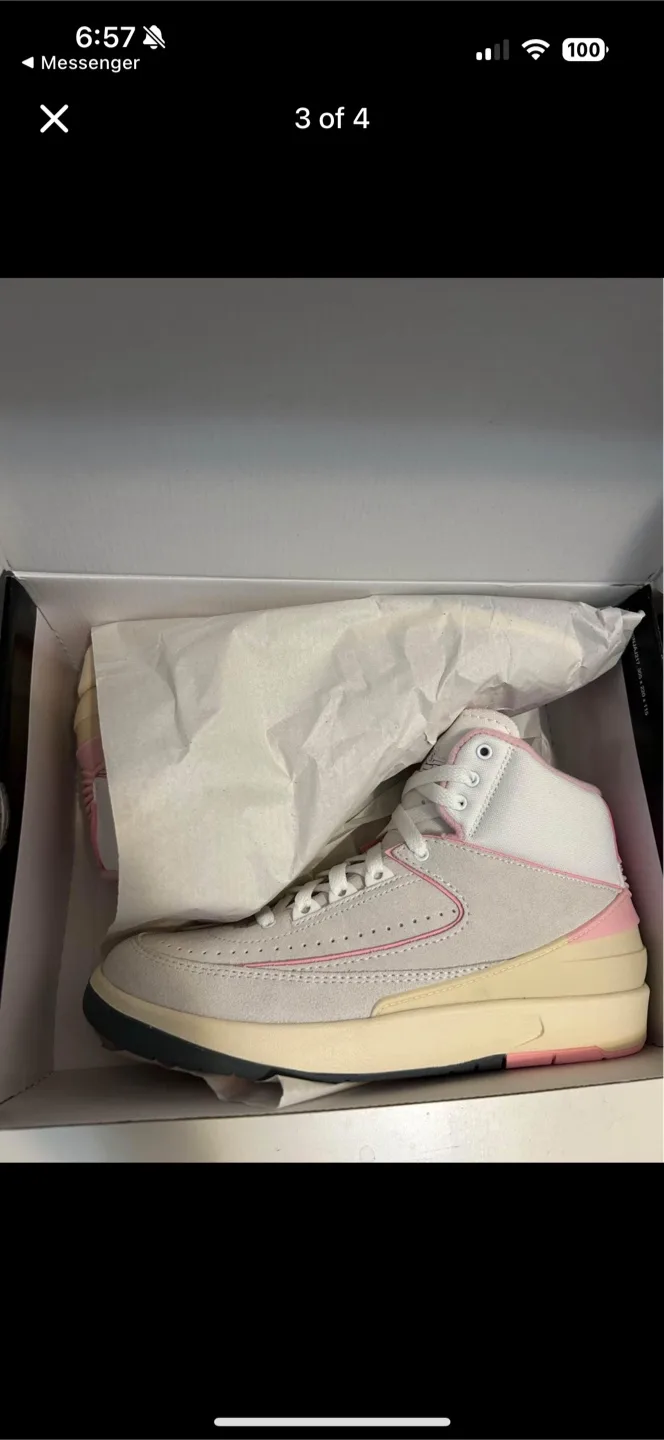 Air Jordan 2 Retro Women's Size 8 image indicator(2)