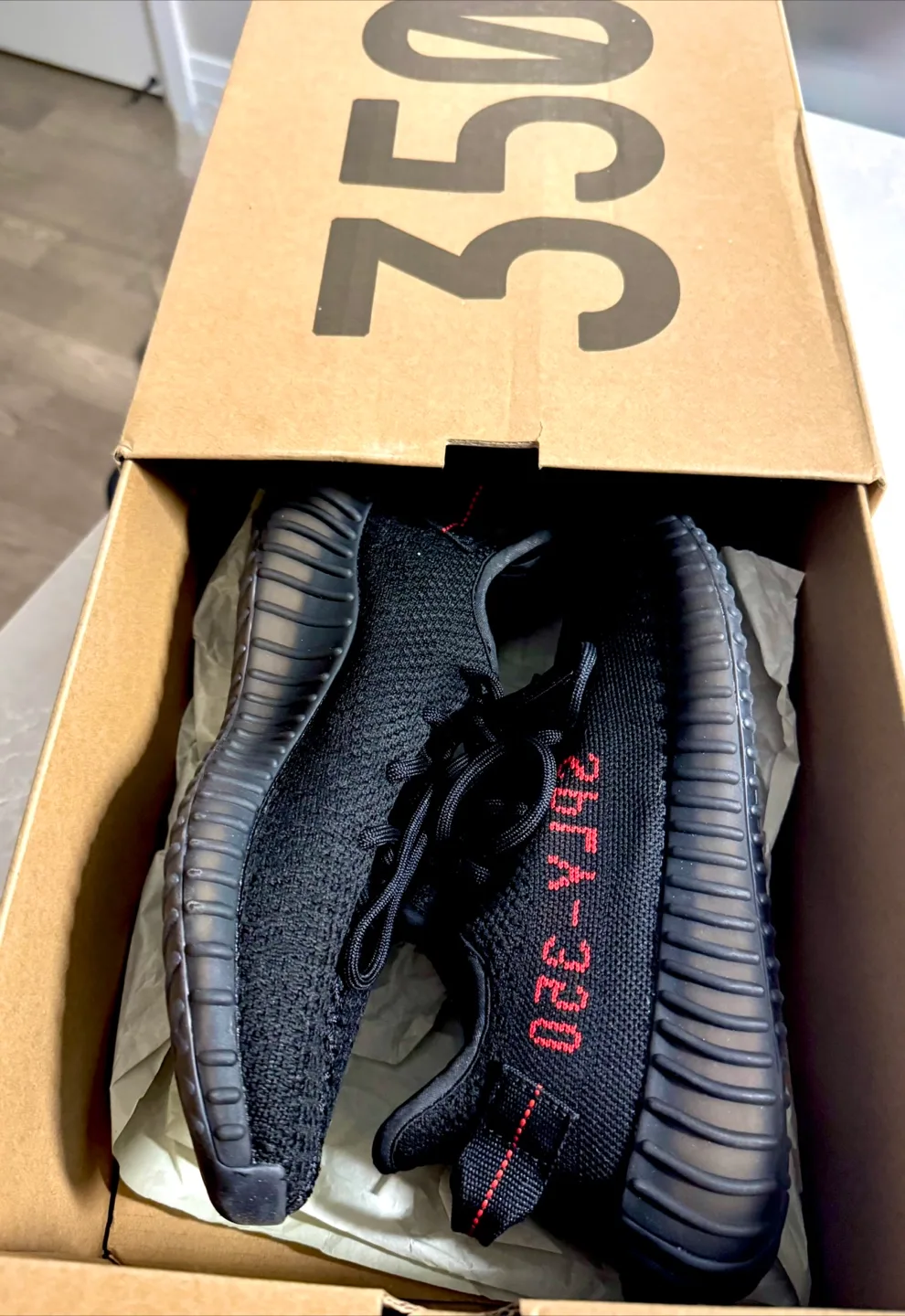 Adidas Yeezy Boost 350 V2 - Black & Red - Youth: 6.5 image indicator(2)