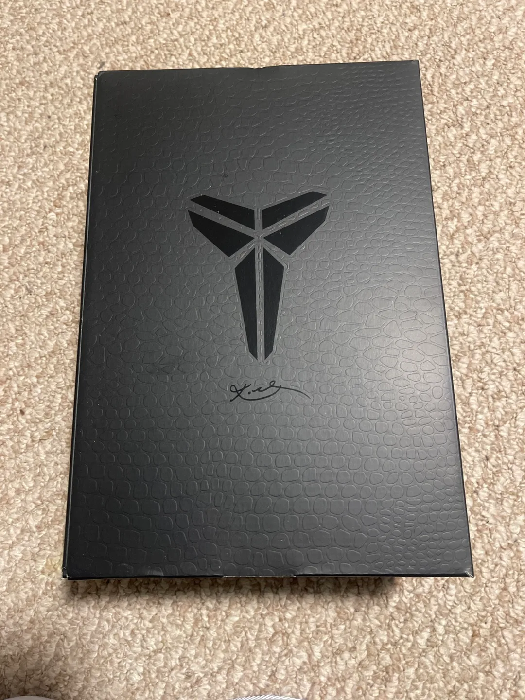 Nike Kobe VIII 8 Protro White/Court Purple Size 11.5 image indicator(2)