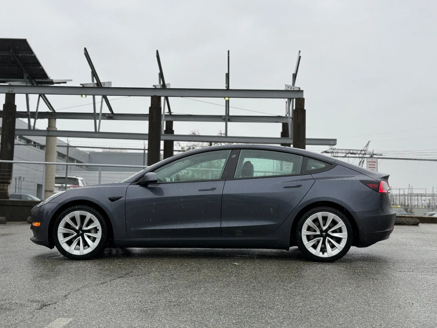2021 Tesla Model 3 - Grey Sedan thumbnail