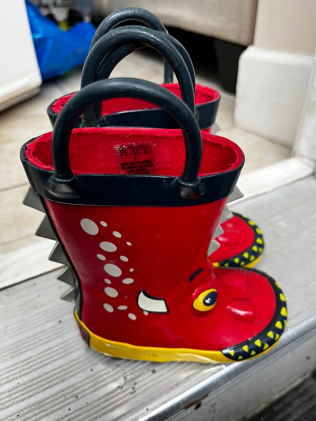 The Children's Place Dinosaur Rain Boots Size 5 image indicator(2)