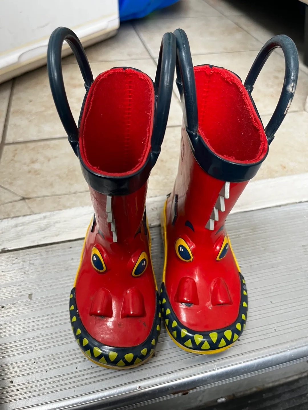 The Children's Place Dinosaur Rain Boots Size 5