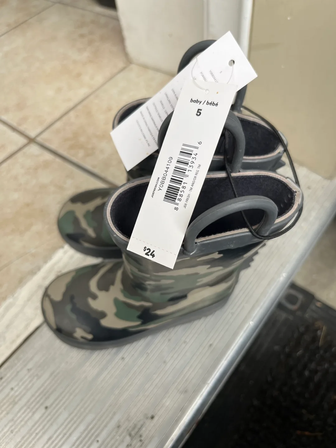 New Joe Fresh Camo Rain Boots - Size 5