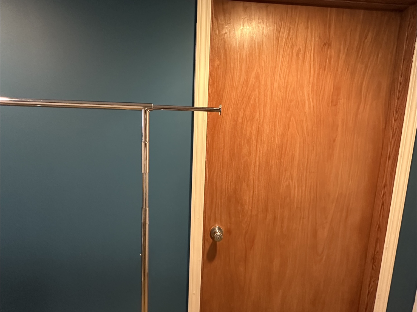 Single Rod Collapsible Clothing Rack - photo 5