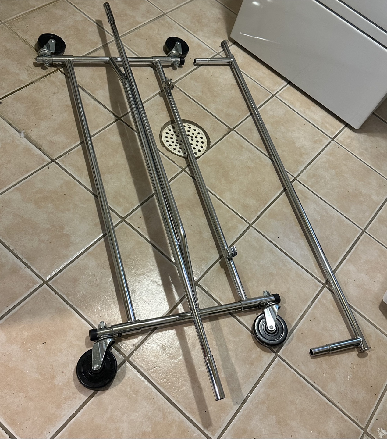 Single Rod Collapsible Clothing Rack - photo 3