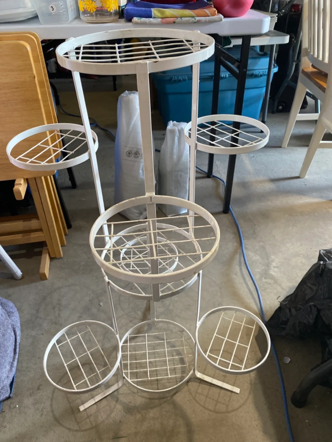 White Metal Plant Stand thumbnail