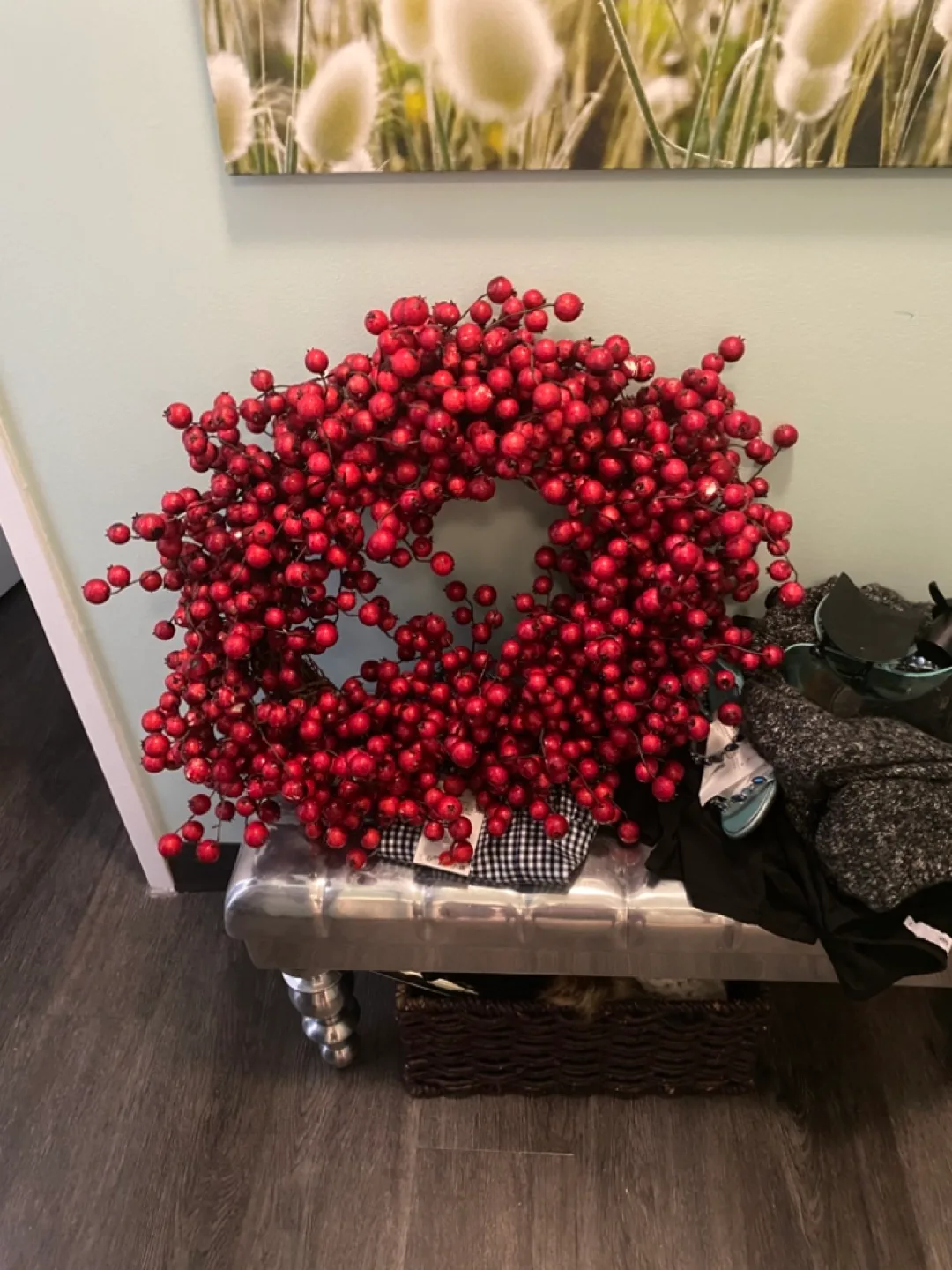 Red Berry Wreath image indicator(2)
