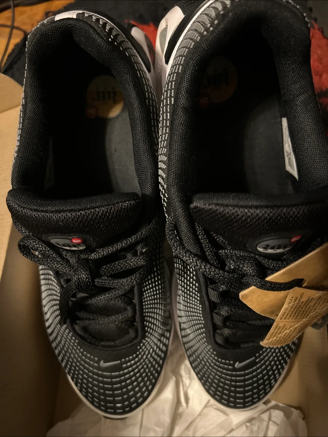 Nike Air Max Dn Black/White -preowned image indicator(3)