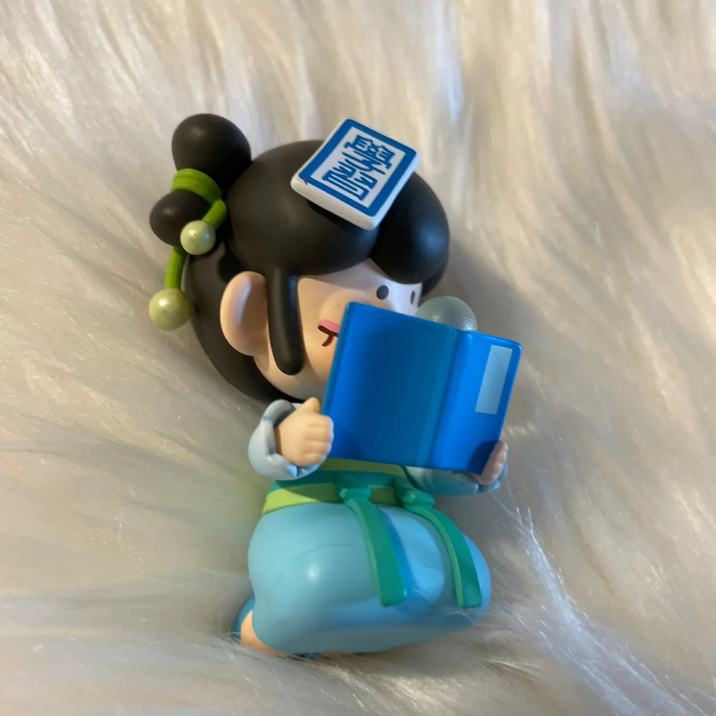 Nanci Blind Box Reading Figurine image indicator(3)