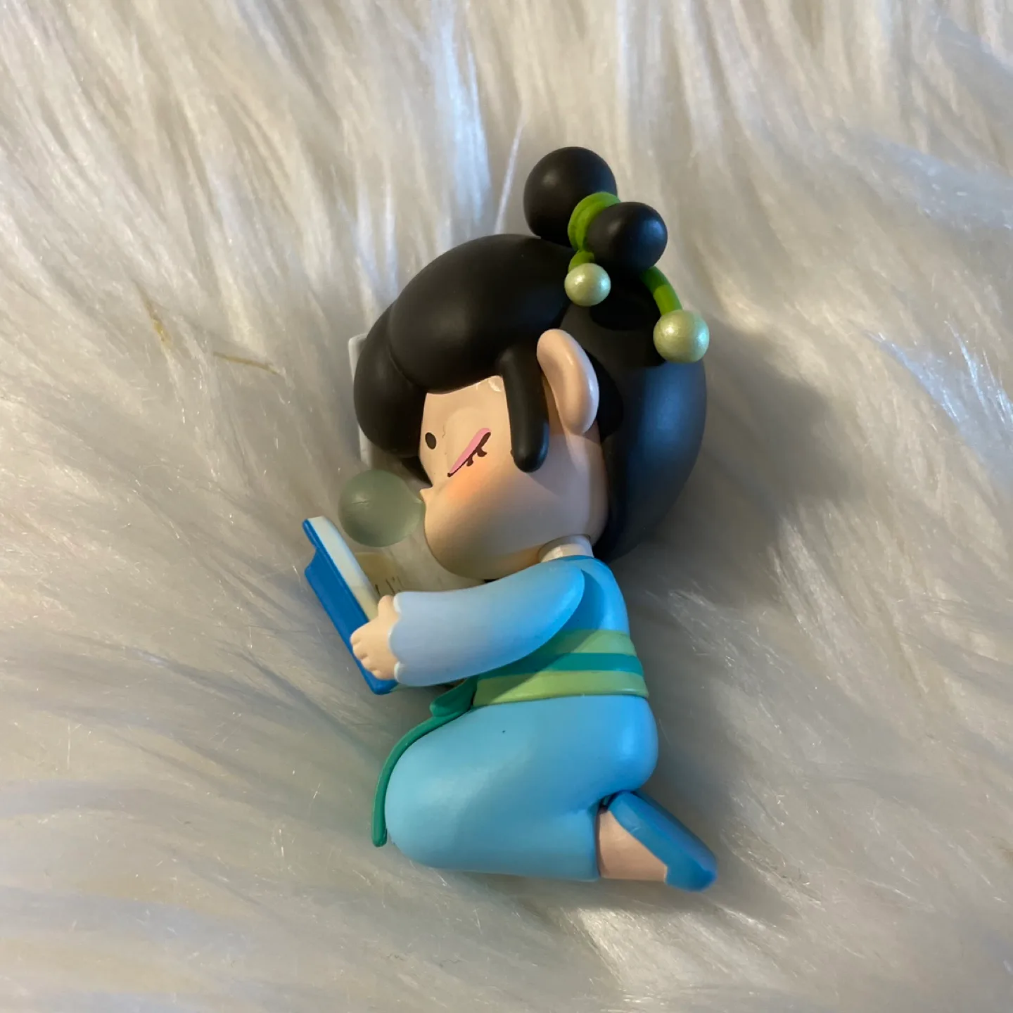 Nanci Blind Box Reading Figurine image indicator(2)