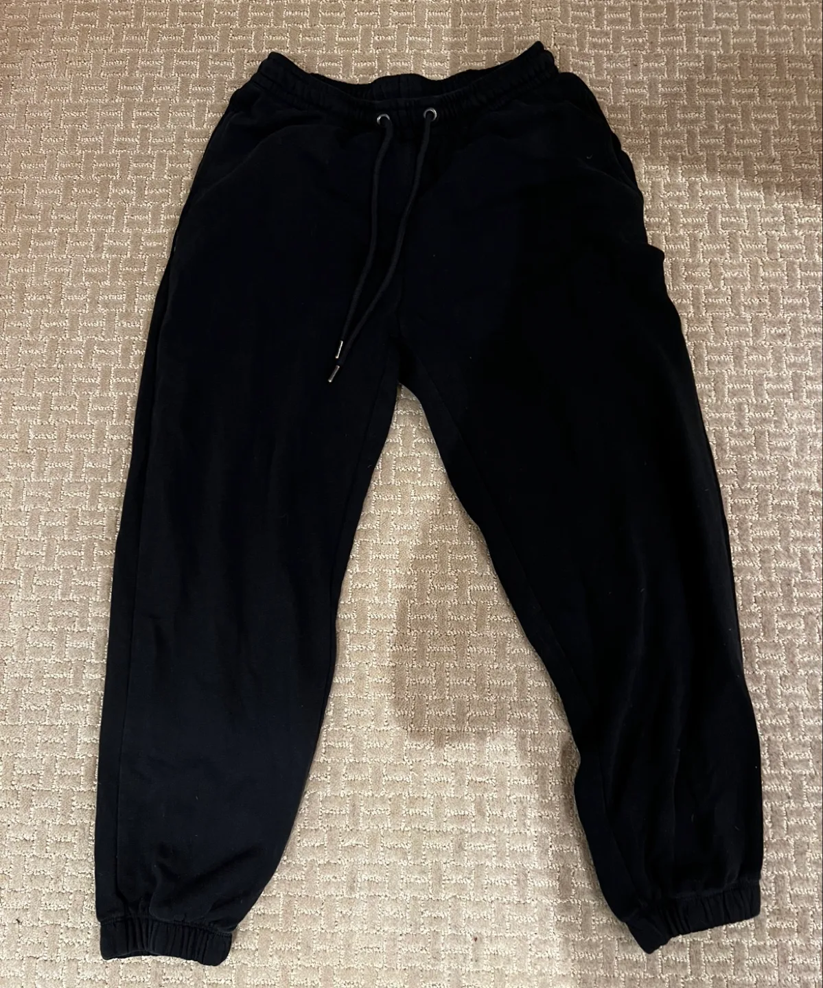 Black Sweatpants thumbnail