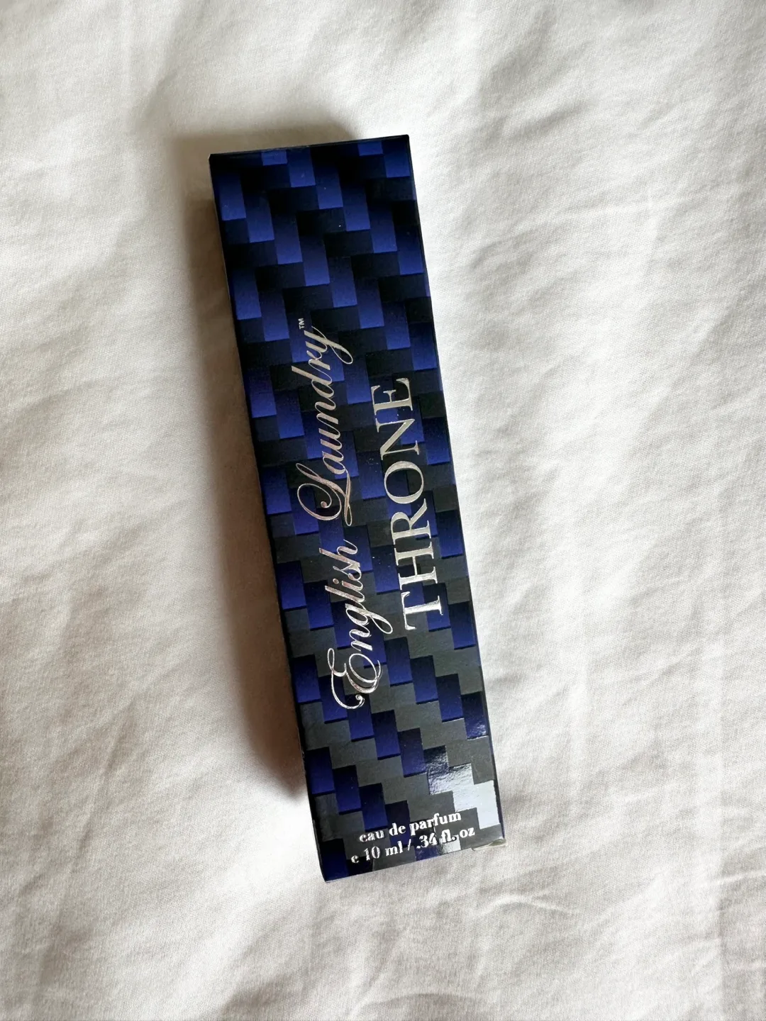 Unused Men’s Perfume Mini + Samples Bundle image indicator(6)