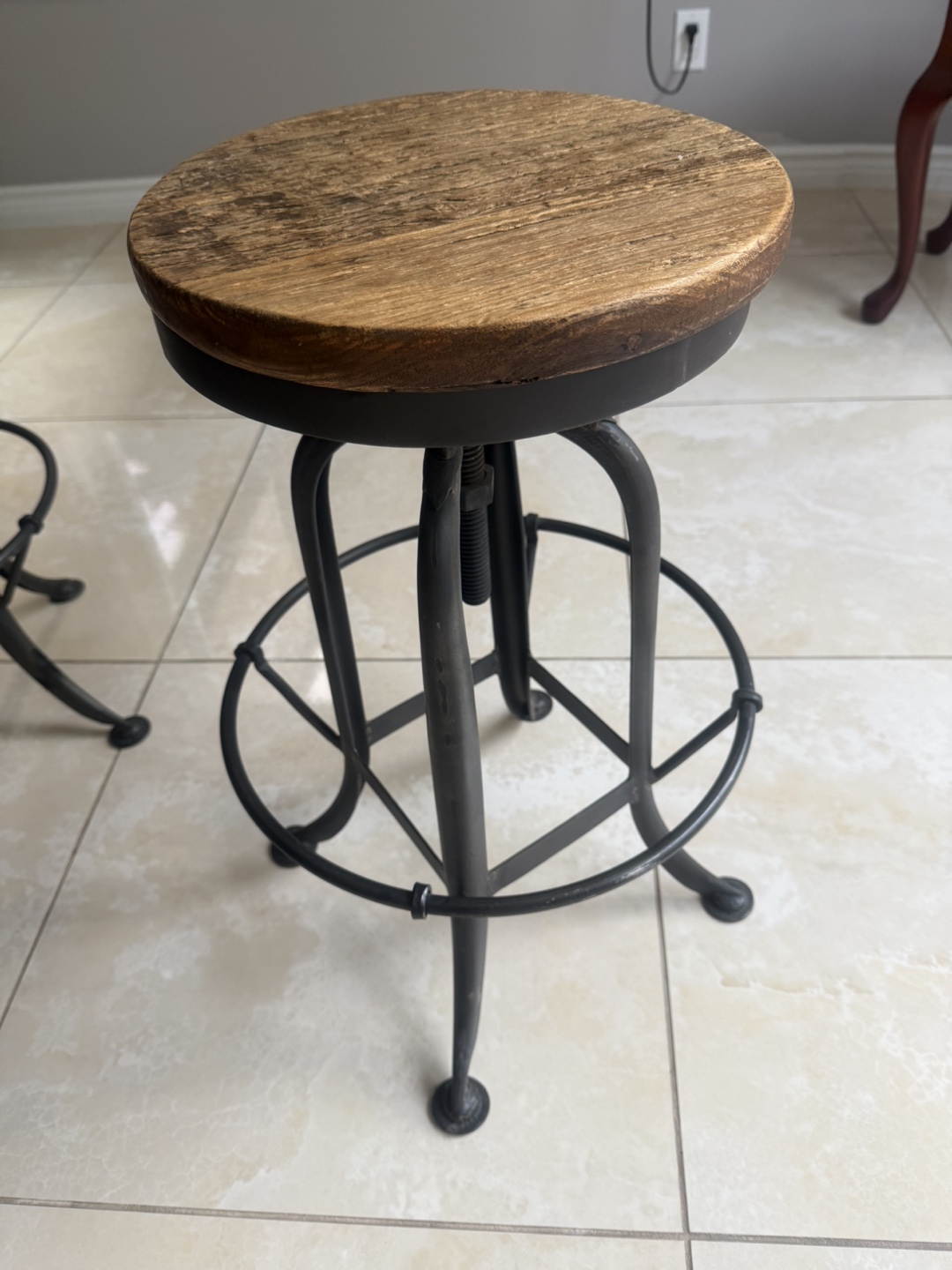 3 Adjustable Height Bar Stool