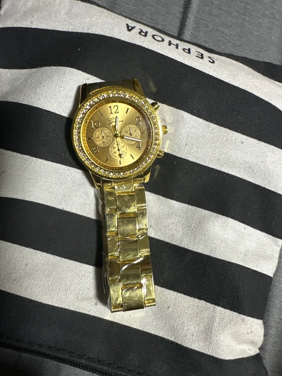 New Gold Tone Ladies Watch thumbnail