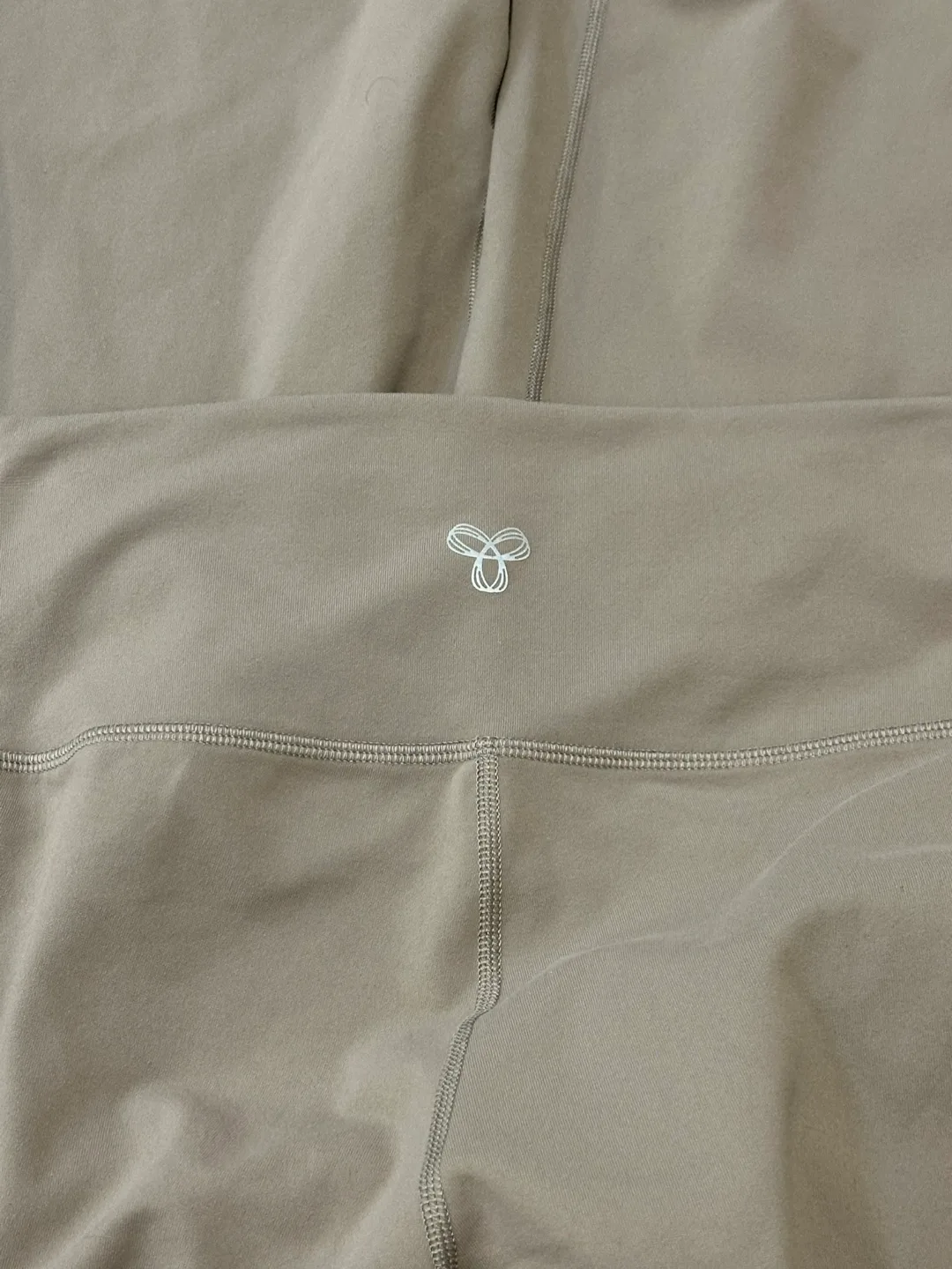 Aritzia TnaLIFE™ Atmosphere Wide Hi-Rise Legging | Deep Taupe image indicator(9)