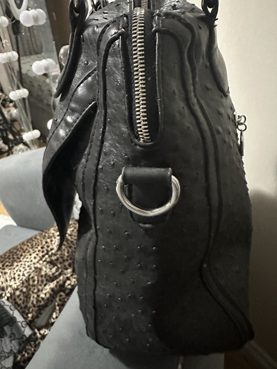 Black Ostrich Style Handbag - photo 3