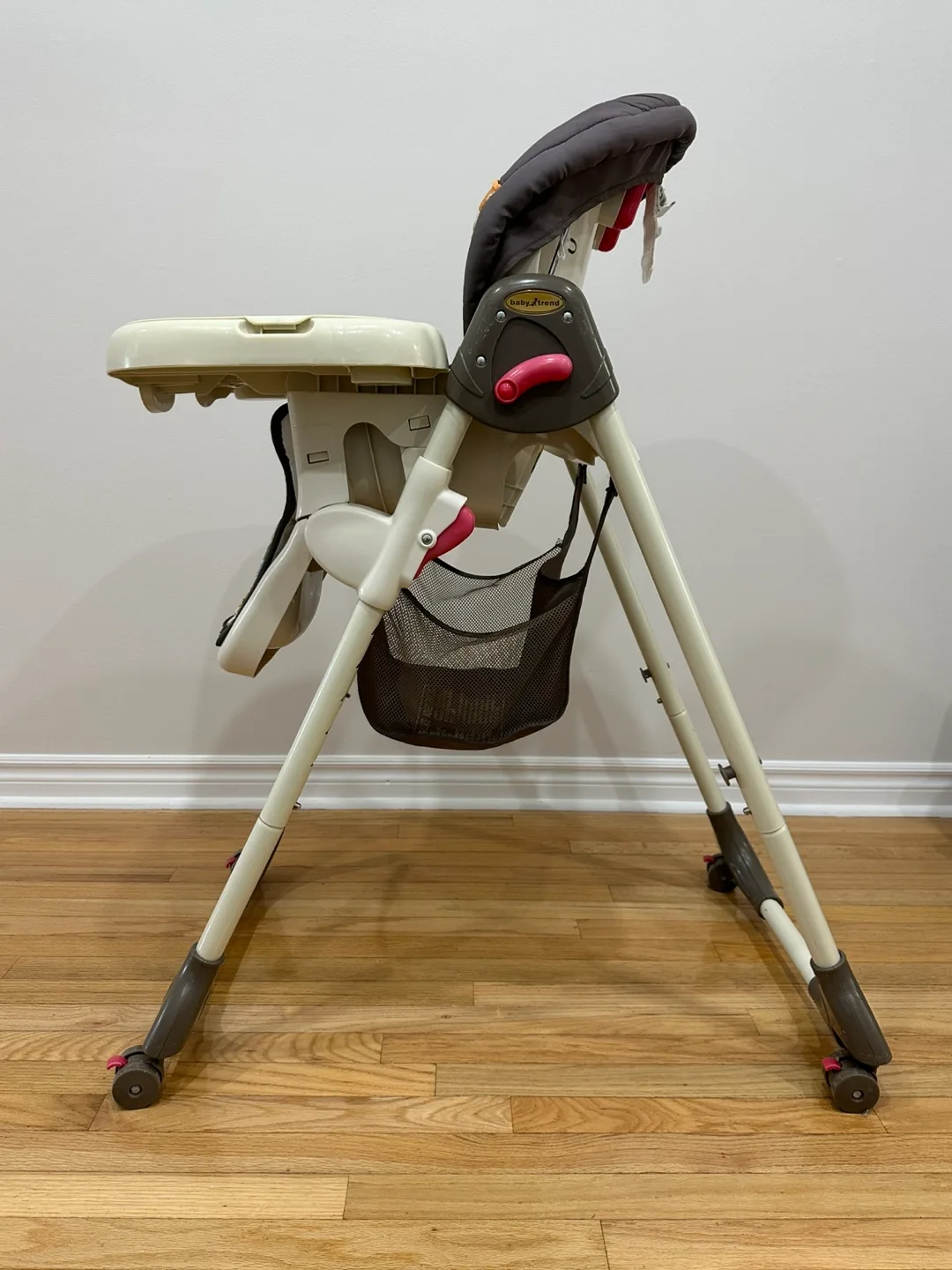 Baby Trend High Chair image indicator(3)