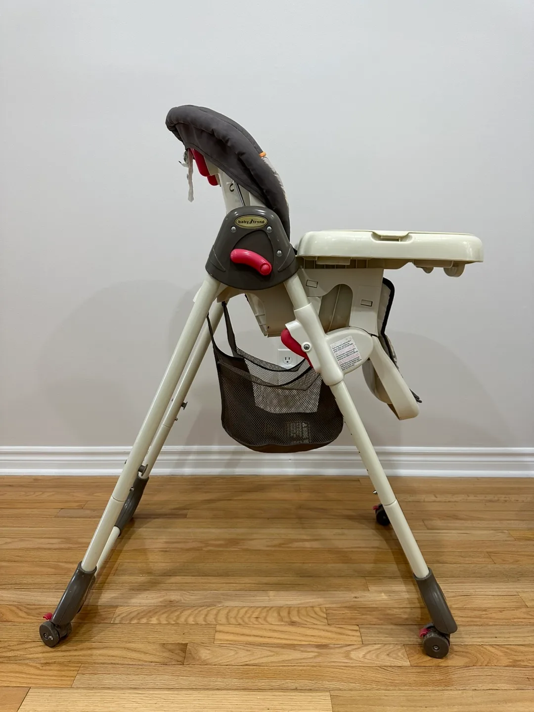 Baby Trend High Chair image indicator(2)